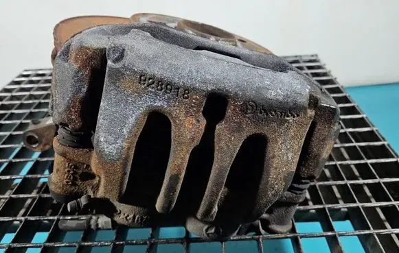 Mercedes-Benz Vito Viano W447 Front brake caliper IMPRK1528586