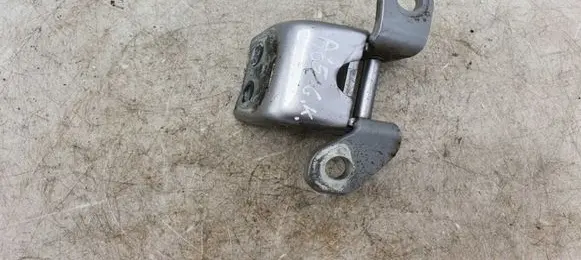 Honda CR-V Rear door lower hinge NOCODE