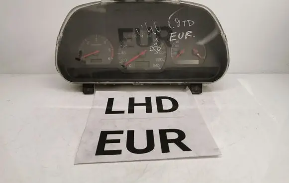 Volvo S40, V40 Speedometer (instrument cluster) 30864182007 30864002004