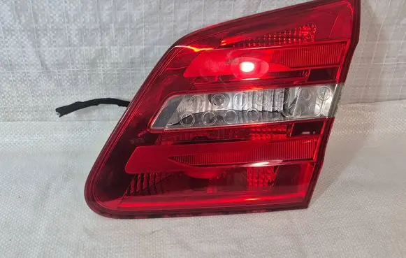 Mercedes-Benz B W246 W242 Tailgate rear/tail lights A2469066400 607702 YAP4018511