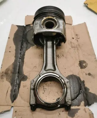BMW X3 G01 Piston 8598757
