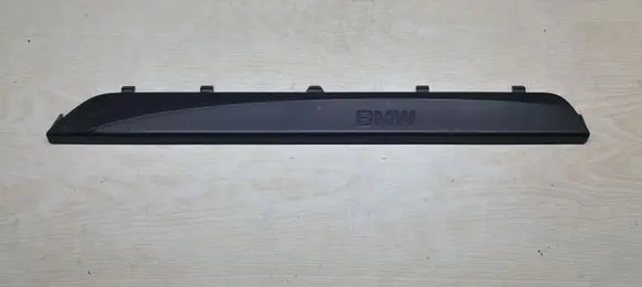 BMW 1 E81 E87 Front sill trim cover 51777117633 22944911