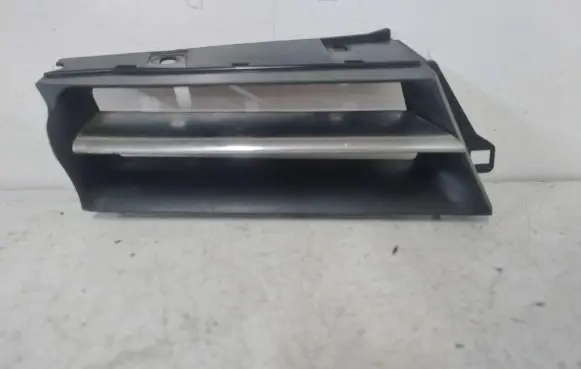 Alfa Romeo 147 Front bumper lower grill 156017391