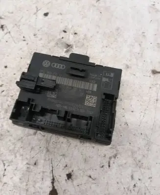Audi A5 8T 8F Front door 8T0959792G