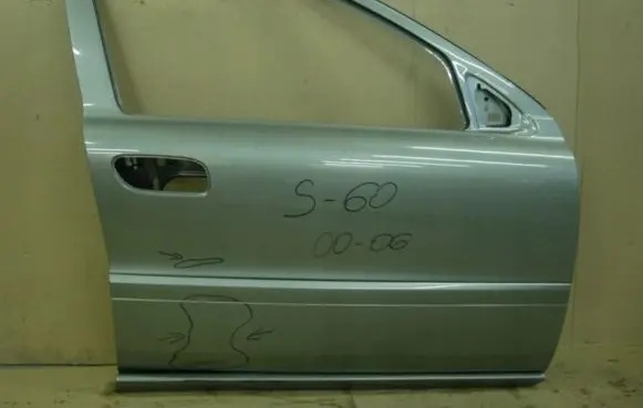 Volvo S60 Front door