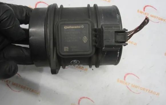 Renault Master III Mass air flow meter 8200914647A