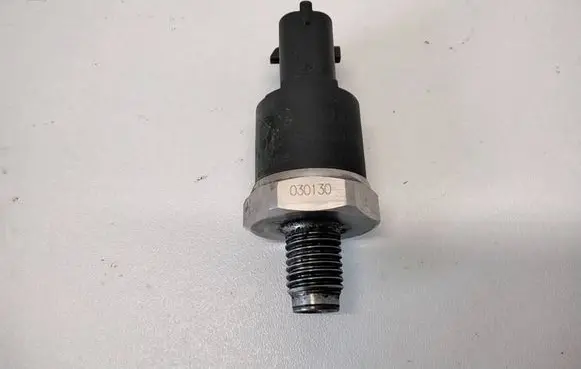 Fuel pressure sensor