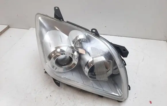 Toyota Avensis T250 Headlight/headlamp