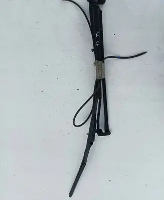 Toyota Yaris Front wiper blade arm TYARIS36