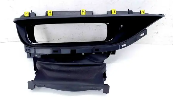 Renault Zoe Dashboard trim 682403850R
