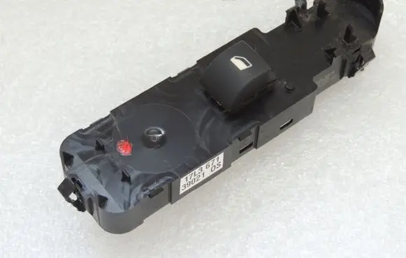Peugeot 508 RXH Electric window control switch 98026388ZD
