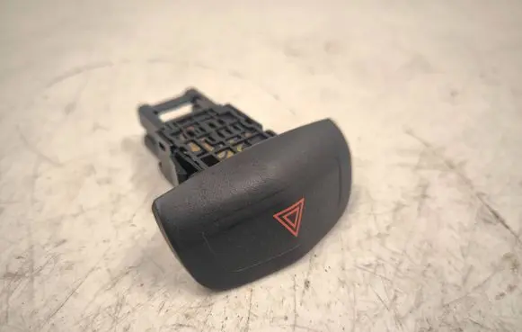 Nissan Primera Hazard light switch 06016