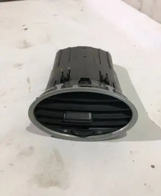 Ford Focus Dashboard side air vent grill/cover trim 4m51a014l21ad