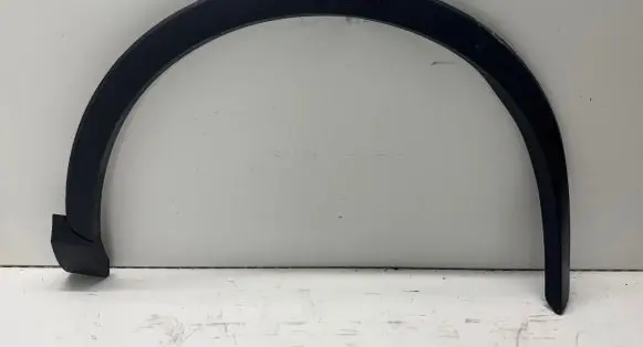 Audi Q3 8U Front arch trim 8U0853718