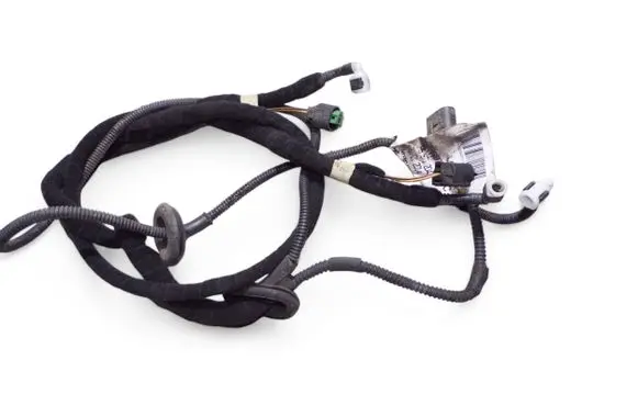 Volkswagen Touareg II Windshield washer fluid hose 7P6971204C