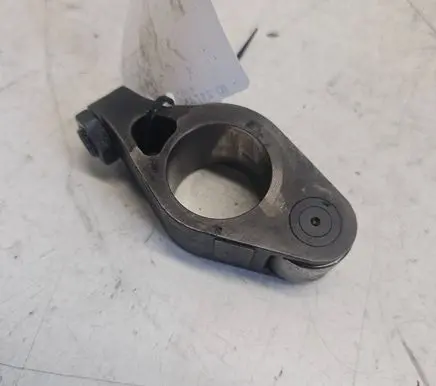 Volkswagen Touran I Camshaft holder 03G443991213