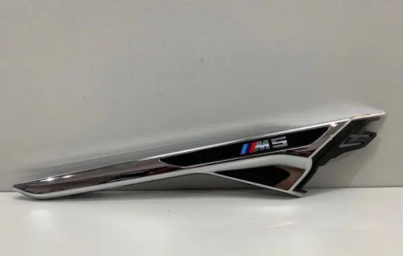 BMW M5 F90 Front arch trim 8063206