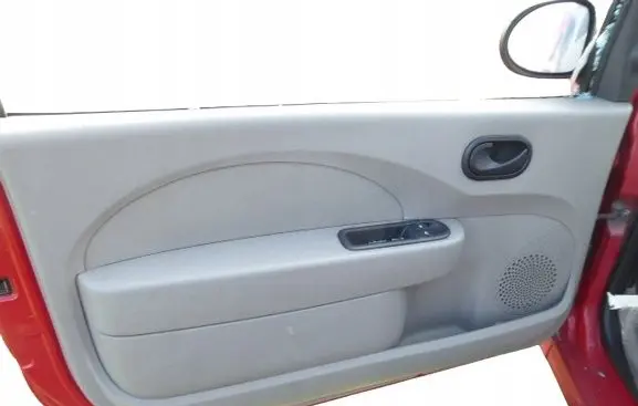 Renault Twingo II Front door card panel trim