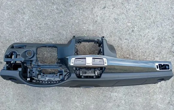 Mercedes-Benz CLS C218 X218 Dashboard