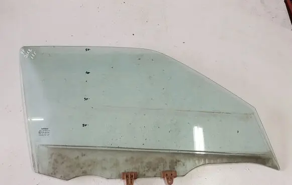 Nissan Juke I F15 Sliding door window/glass 