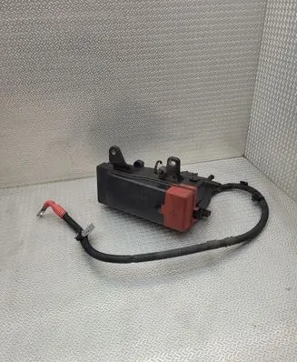 Jaguar XE Fuse module GX7314A076AA