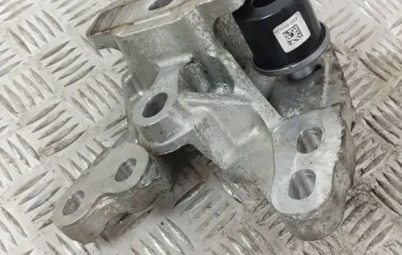 Land Rover Evoque II Engine mount bracket K8D26P096AA 6GN0A