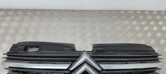 Citroen C5 Front bumper upper radiator grill 9636751980 28857M