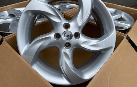 R18 alloy rim