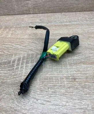 Toyota Prius+ (ZVW40) Airbag deployment crash/impact sensor 8983130020 WITHPLUG