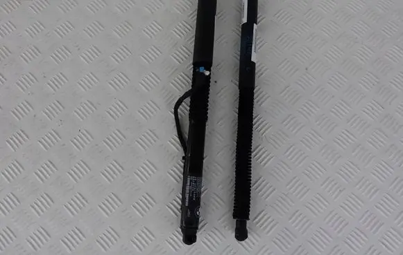 BMW X3M F97 Tailgate/trunk strut/damper 7397322 7497482