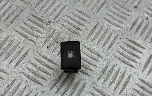 Toyota Avensis T270 Fuel tank opening switch 8484105020 15C2522