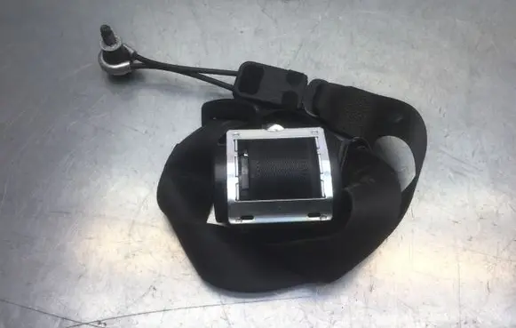 Opel Corsa D Front seatbelt 607707600C 071010 1000067