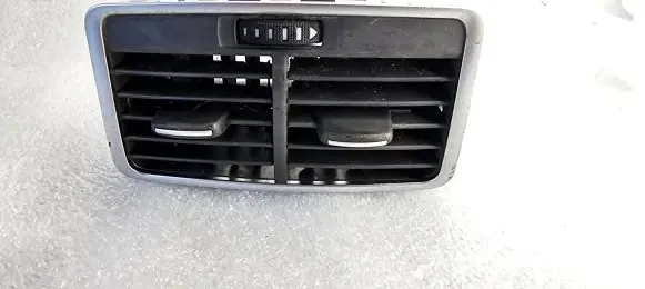 Audi A6 S6 C6 4F Rear air vent grill 4F0819203B