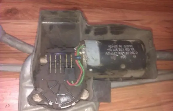 Ford Scorpio Wiper motor 0390241306