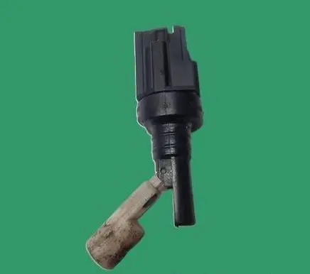 Ford Mondeo Mk III Windshield washer fluid level sensor 0023935