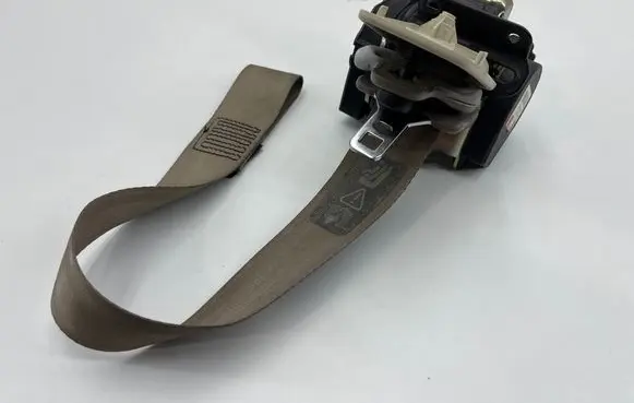 Jaguar XK8 - XKR Front seatbelt 007R004H 531103400
