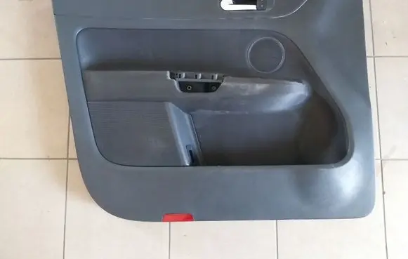 Volkswagen Golf Plus Front door card panel trim 5M1868109