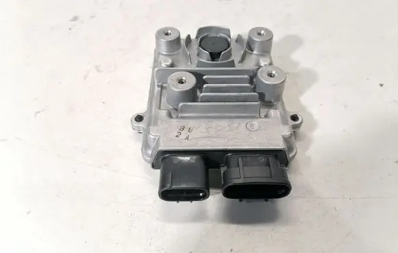 Lexus RX 450H Fuel injection pump control unit/module 8957158010