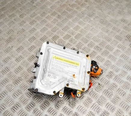 Voltage converter inverter