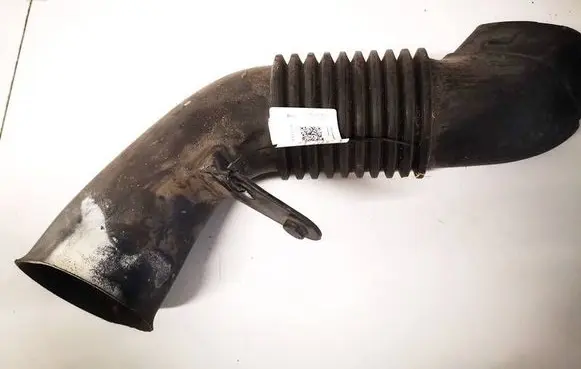 BMW 5 E60 E61 Air intake hose/pipe 7790056 13981114