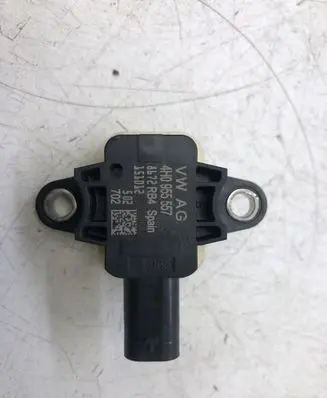 Volkswagen Polo V 6R Airbag deployment crash/impact sensor 4H0955557