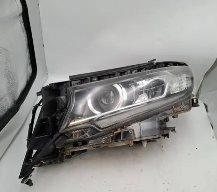 Toyota Land Cruiser (J150) Headlight/headlamp 
