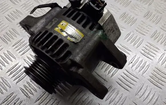 Toyota Yaris Generator/alternator 27060-33020