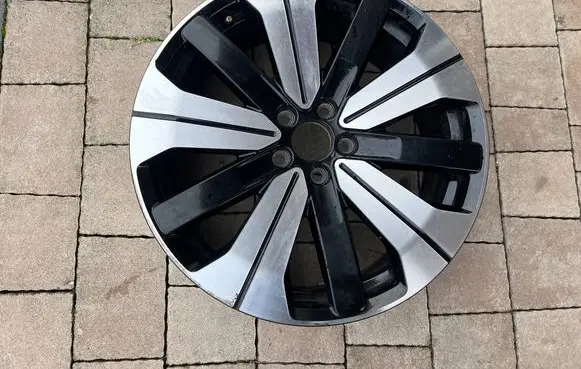 Volvo XC40 R19 alloy rim 32358728