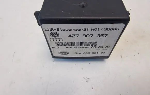 Audi A8 S8 D2 4D Light module LCM 4Z7907357
