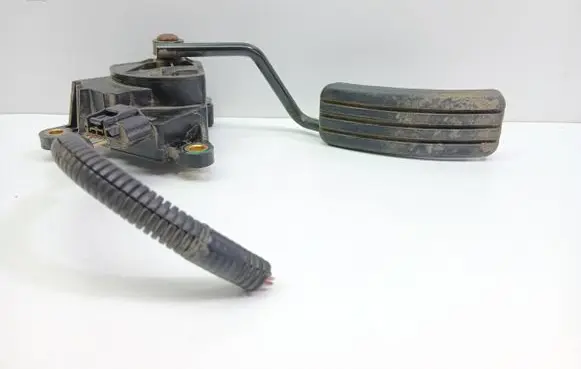 Renault Scenic II - Grand scenic II Accelerator throttle pedal 8200159645