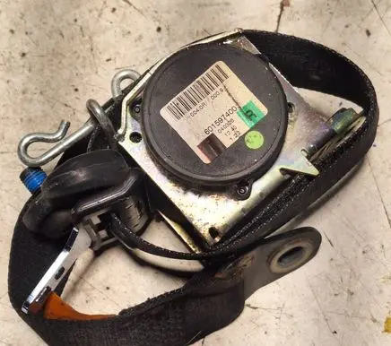 Ford Focus C-MAX Front seatbelt 601597400 040326