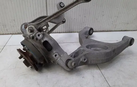 Porsche Panamera (970) Rear wheel hub spindle/knuckle 97033161102 97033114101