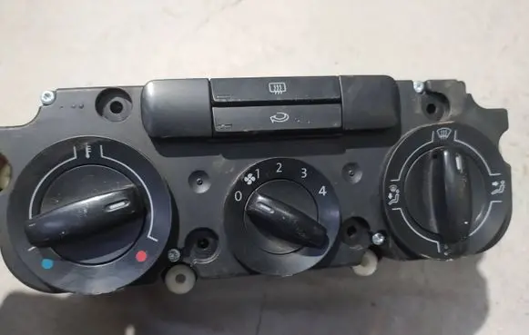 Volkswagen Golf V Climate control unit 1K0819047AP