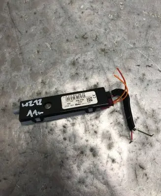 Mercedes-Benz E W212 Aerial antenna amplifier A2128203589BILI A2128203589